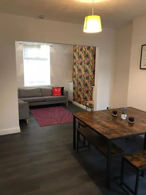 Cardiff House 62 - Central Location Reino Unido